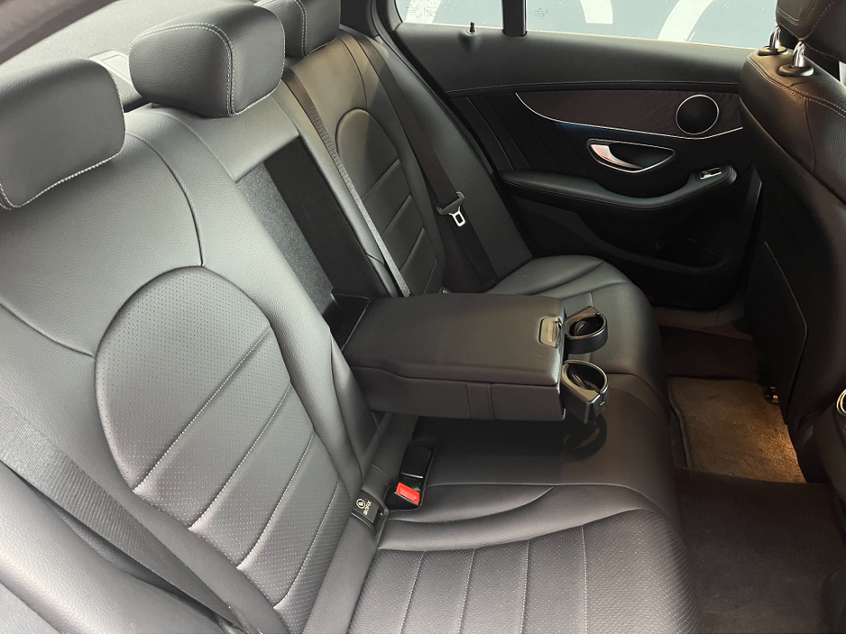 2016 Mercedes-Benz C Class - image 13