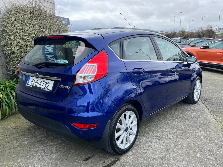 2016 Ford Fiesta - image 4
