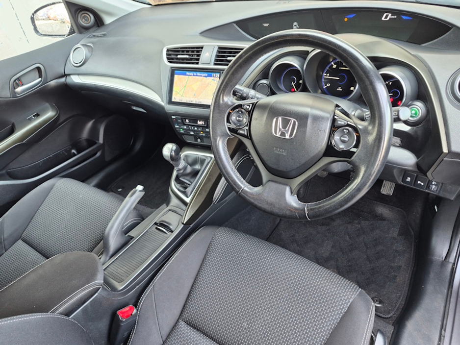 2016 Honda Civic - image 9