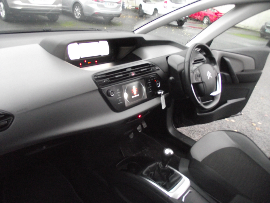 2016 Citroen Grand C4 Picasso - image 14