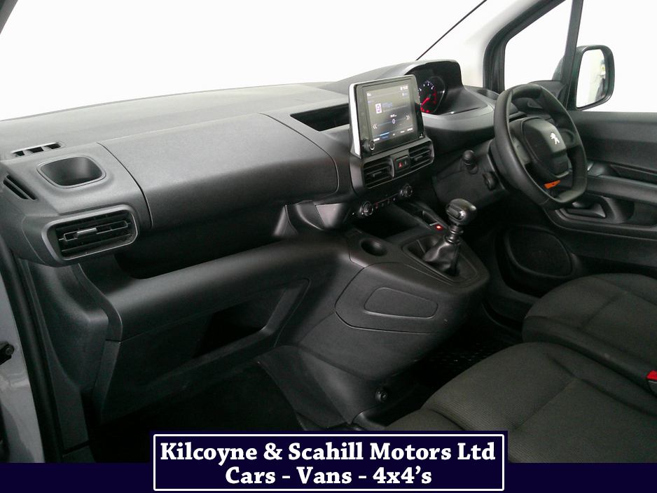 2023 Peugeot Partner - image 14