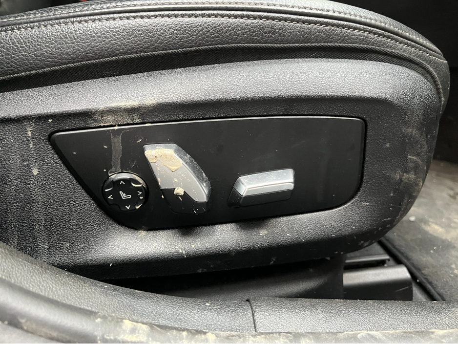 2018 BMW 5 Series - image 10