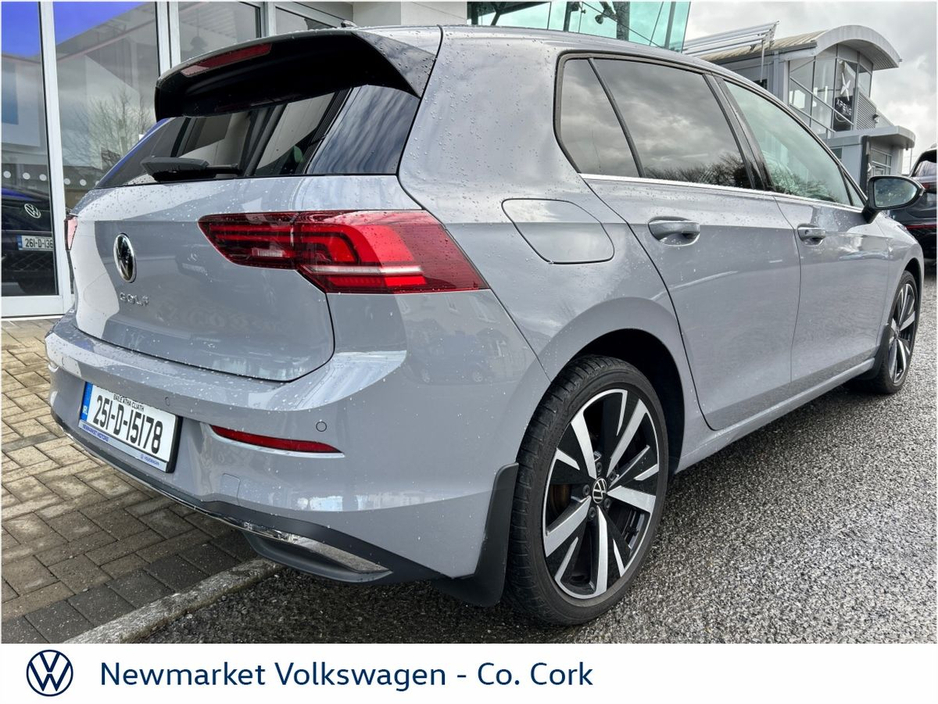 2025 Volkswagen Golf - image 8
