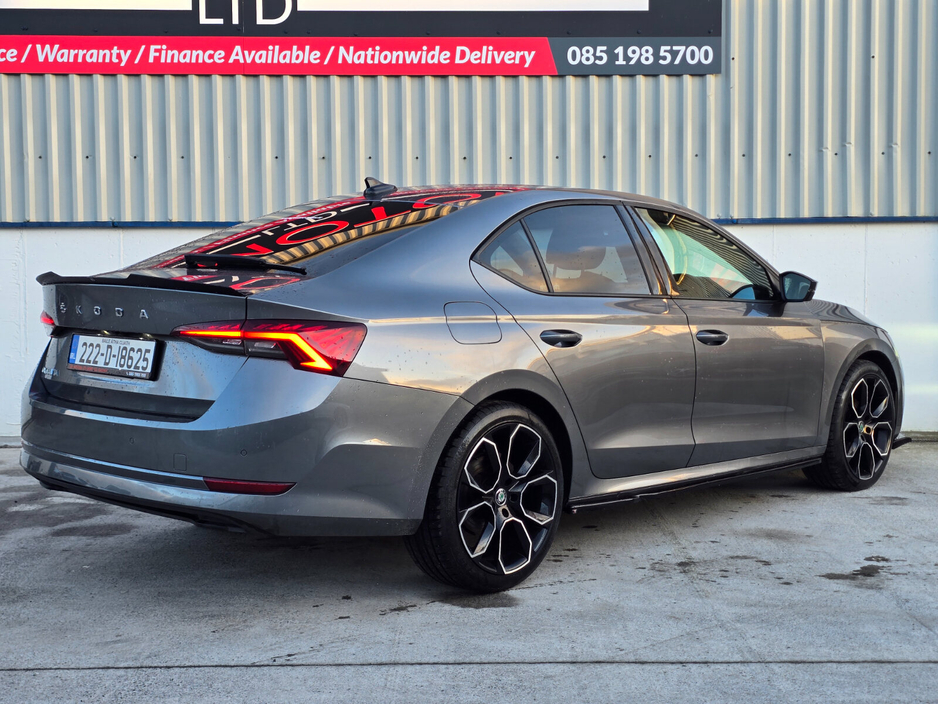 2022 Skoda Octavia - image 9