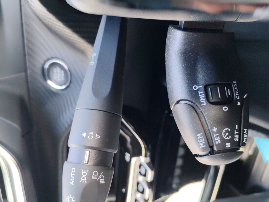 2025 Peugeot 2008 - image 22