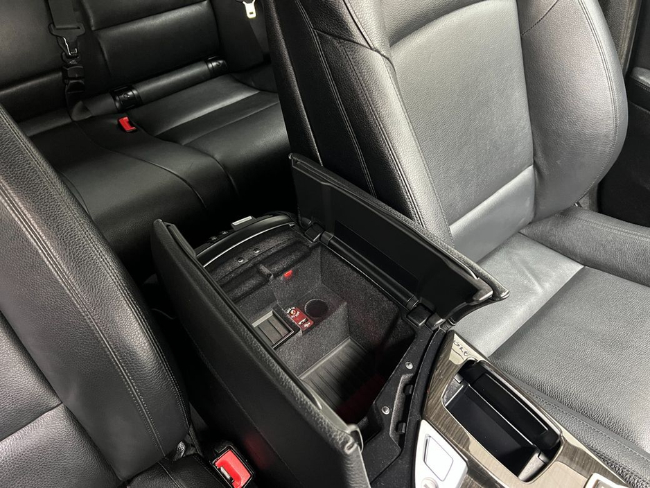 2016 BMW 5 Series - image 34