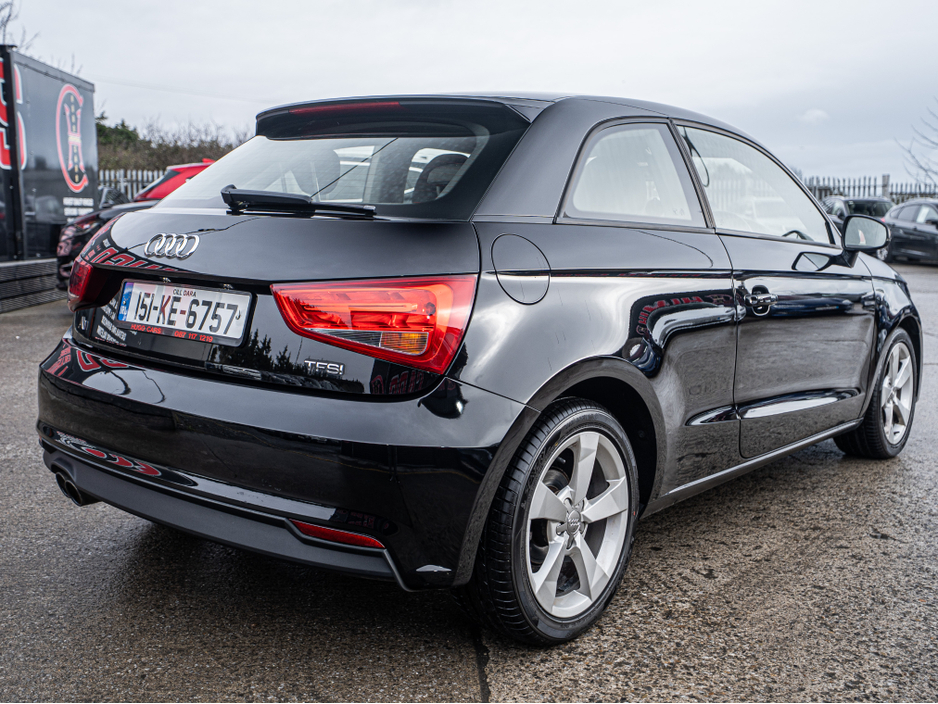 2015 Audi A1 - image 14