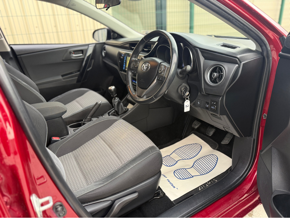 2018 Toyota Auris 1.2 D-4T LUNA SPORT 4DR €14,950