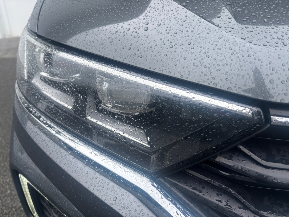 2019 Volkswagen T-Roc - image 13