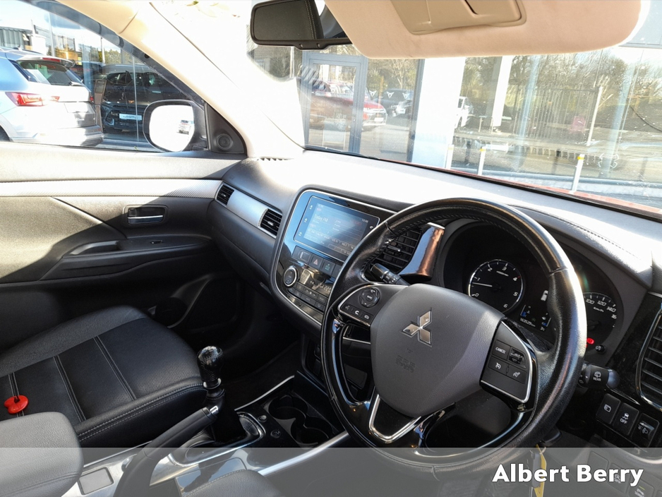 2017 Mitsubishi Outlander 5 SEATER 2.2 MANUAL €16,950