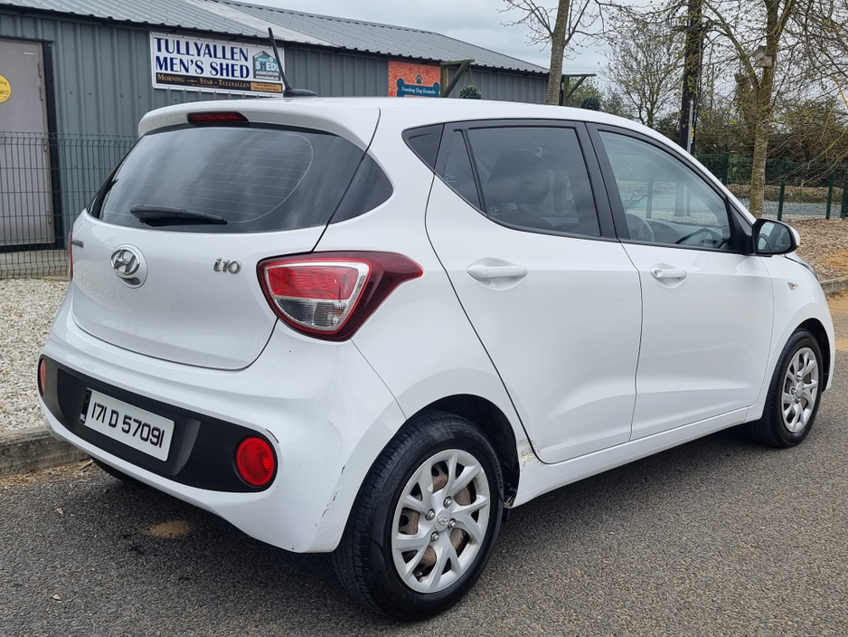 2017 Hyundai i10 - image 5