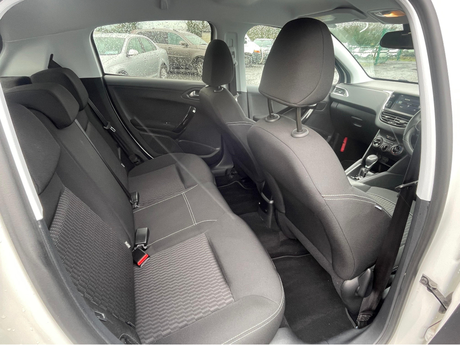2016 Peugeot 208 1.2 Petrol Automatic LOW KM €9,900