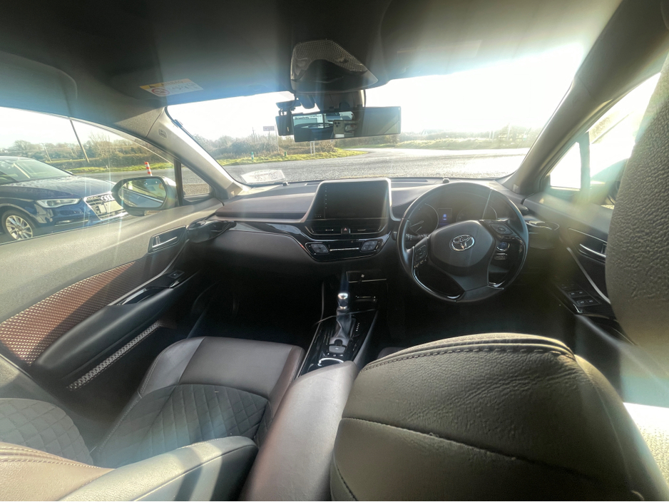 2017 Toyota C-HR 2017 Toyota CHR €19,950