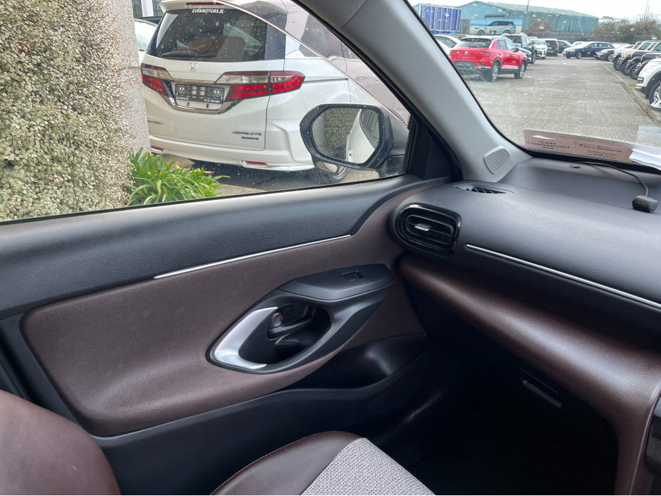 2021 Toyota Yaris Cross - image 15