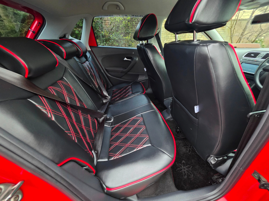 2014 Volkswagen Polo - image 9