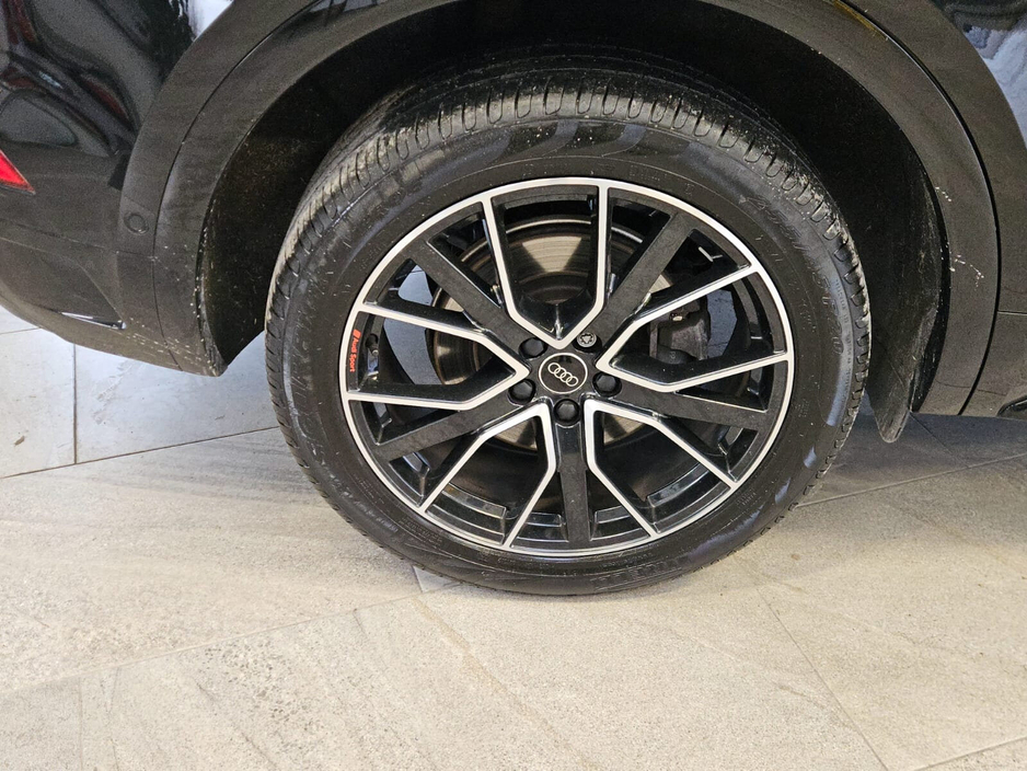 2024 Audi Q5 - image 10