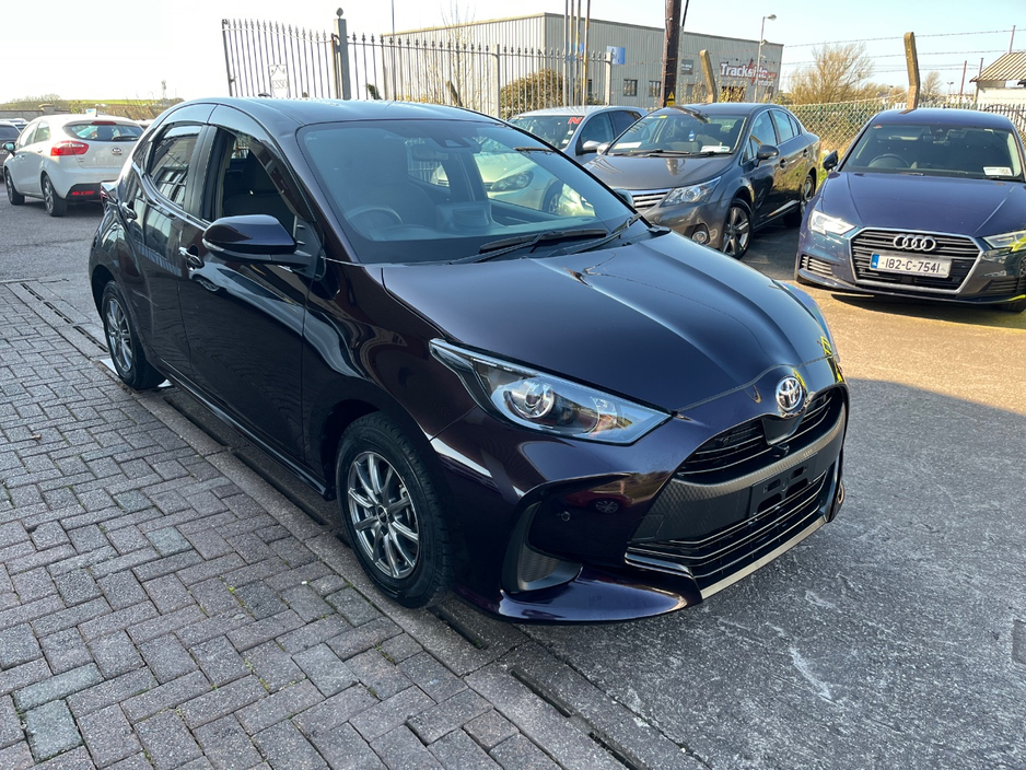 2020 Toyota Yaris - image 2