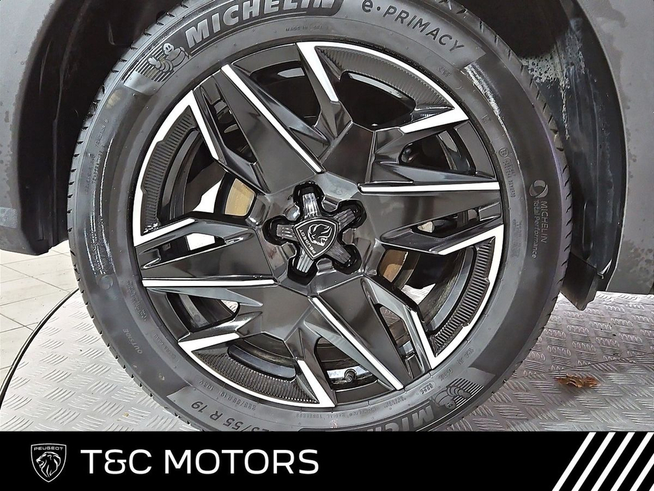 2025 Peugeot 3008 Allure Hybrid - Front & Rear Sensors & Camera, Auto Lights & Wipers, Adaptive Cruise Control, Wireless Apple Carplay/ Android Auto €40,995