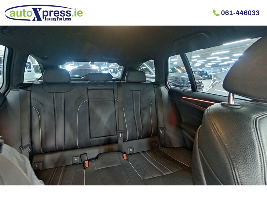 2022 BMW 5 Series - image 4