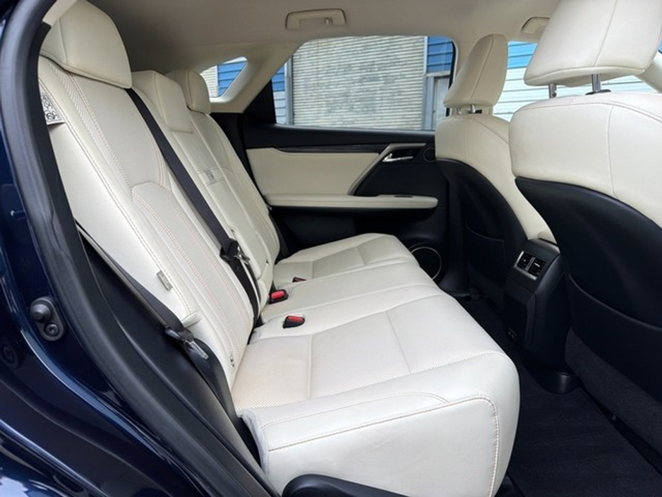 2022 Lexus RX 450 h HYBRID LUXURY AWD // HEATED & COOLING LEATHER SEATS // POWER TAILGATE // SMART ENTRY // SAT-NAV // FULL WARRANTY €59,945