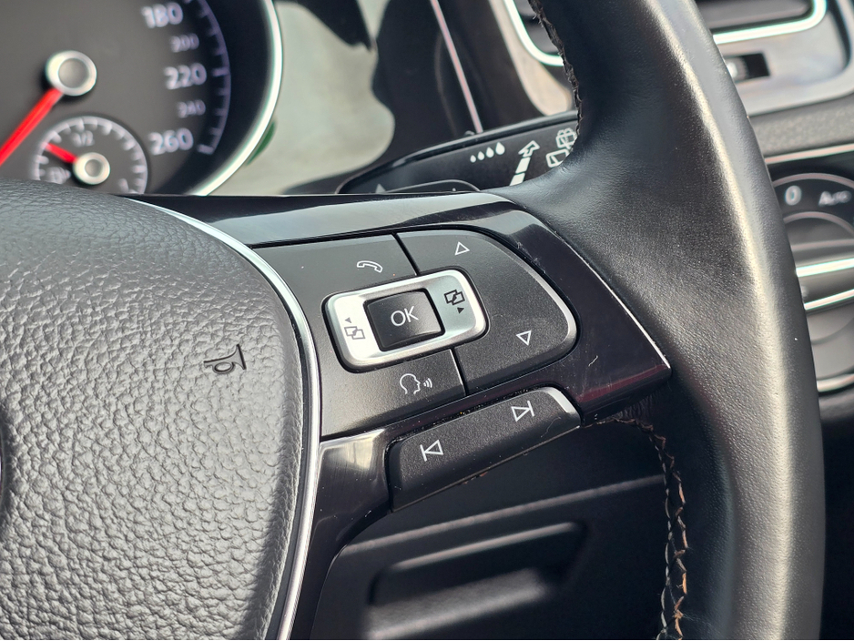 2014 Volkswagen Golf (142) SPECIAL TAN LEATHER SEATS  HIGH-LINE EDITION REV-CAMERA HI-SPEC STUNNING CAR €14,450