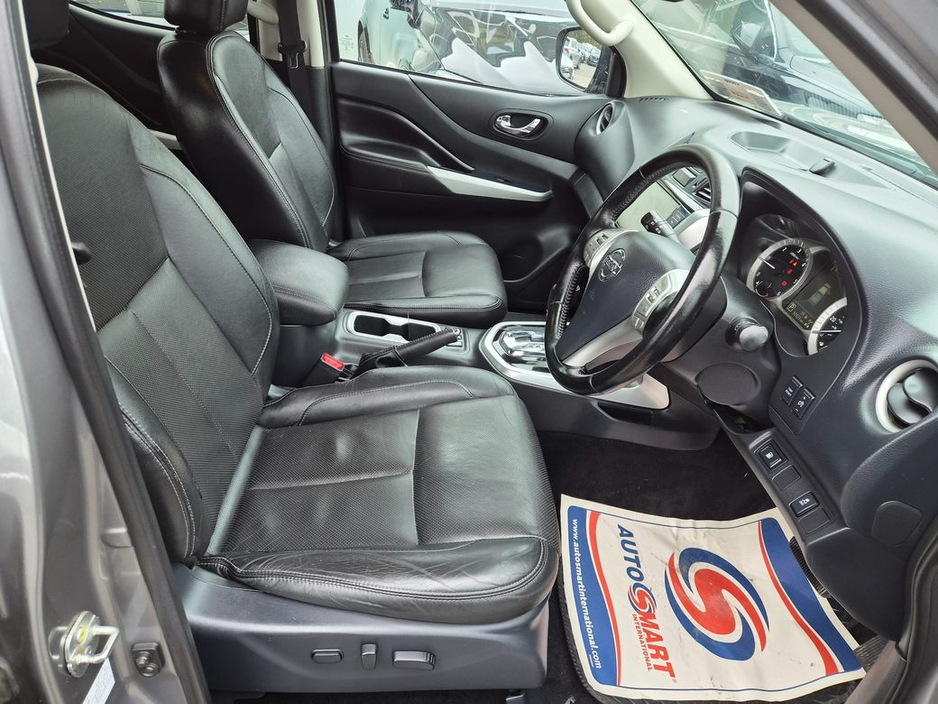 2021 Nissan Navara - image 4
