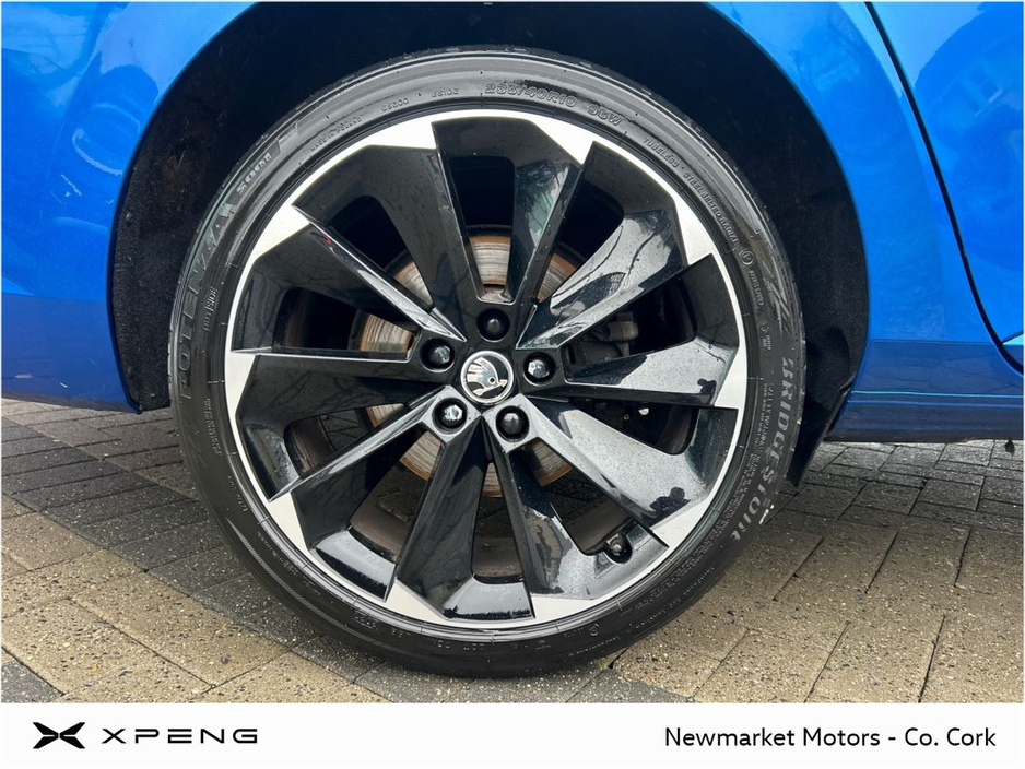 2024 Skoda Superb - image 2