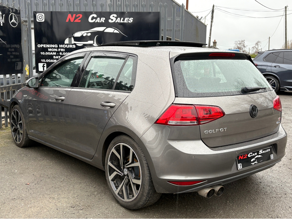 2014 Volkswagen Golf - image 5