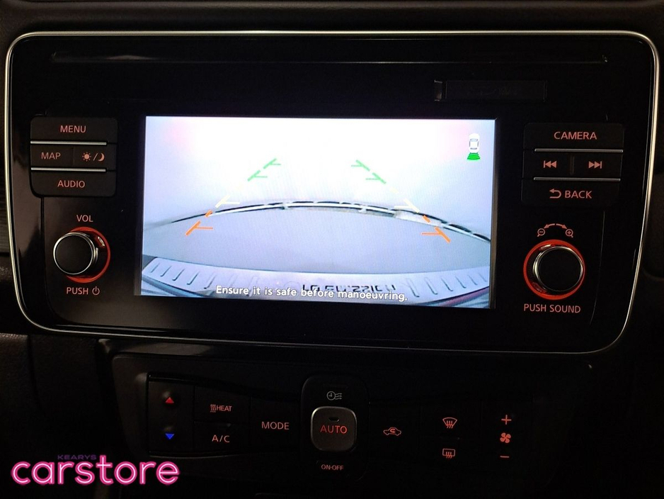 2018 Nissan Leaf - image 19