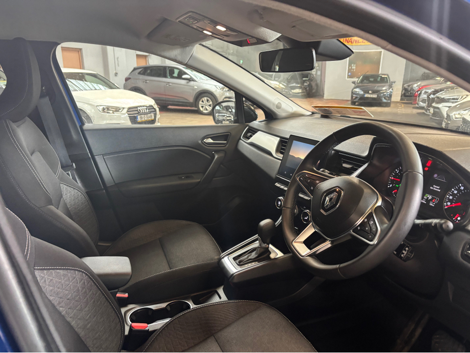 2023 Renault Captur - image 13