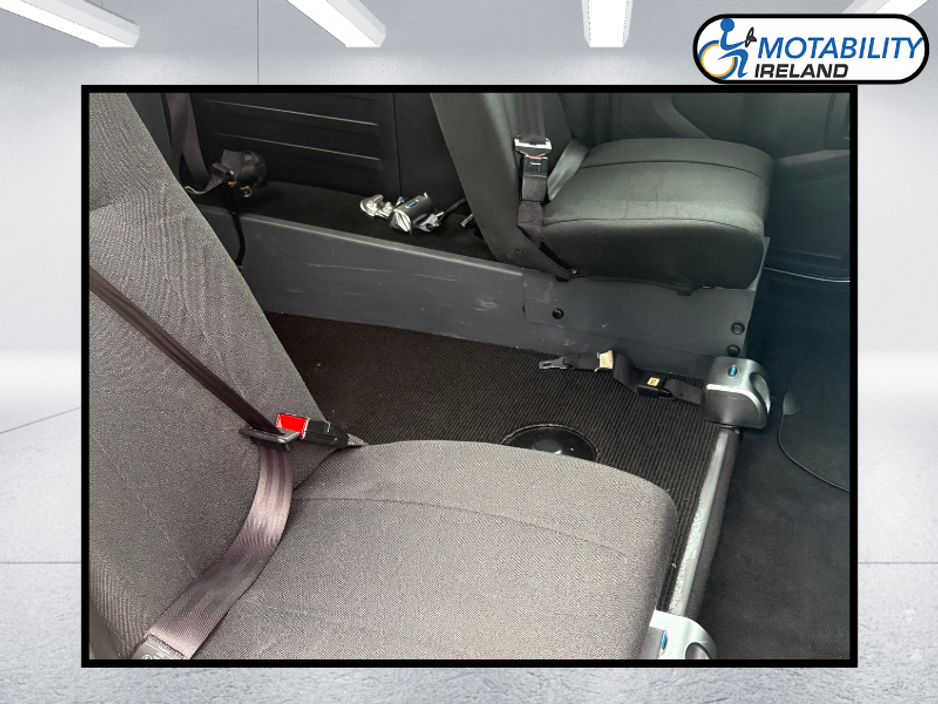 2013 Citroen Berlingo Multispace - image 6