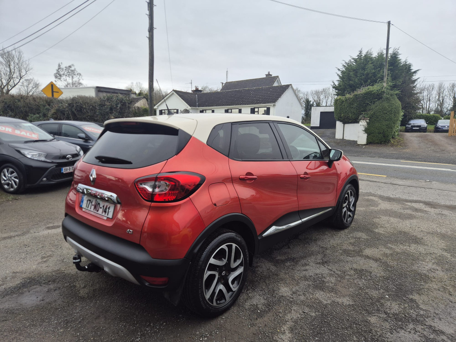 2017 Renault Captur - image 2