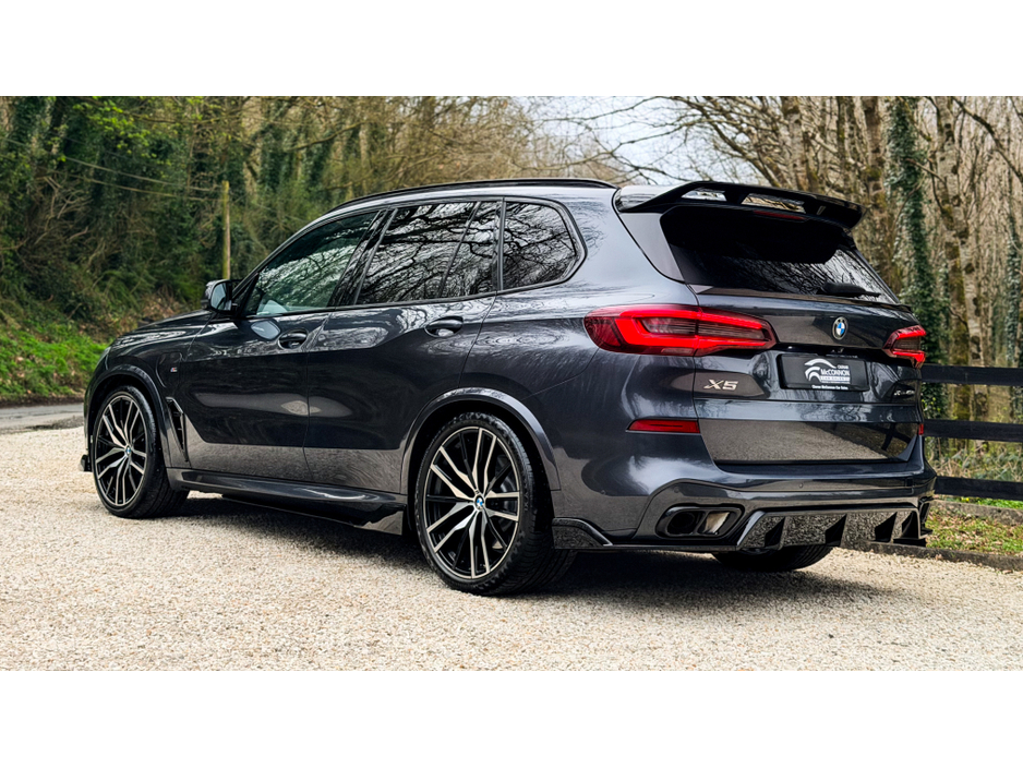 2021 BMW X5 - image 5