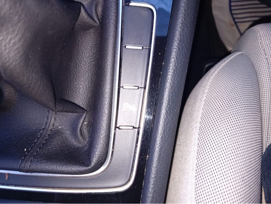 2019 Volkswagen Golf - image 27