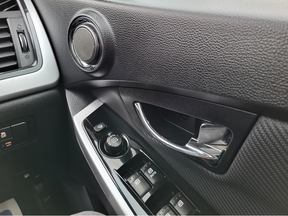 2018 Ssangyong Korando - image 29