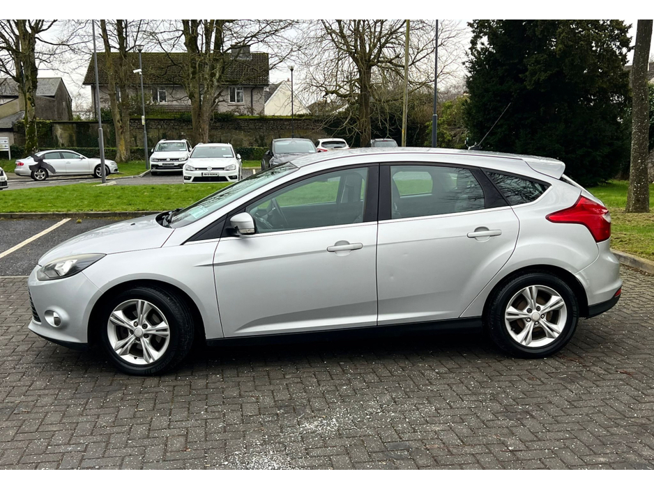 2012 Ford Focus - image 3