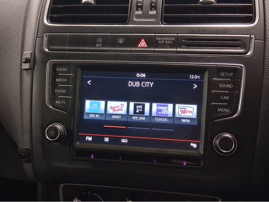 2014 Volkswagen Polo **LOW MILEAGE** €9,888