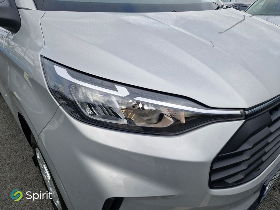 2025 Ford Transit - image 19