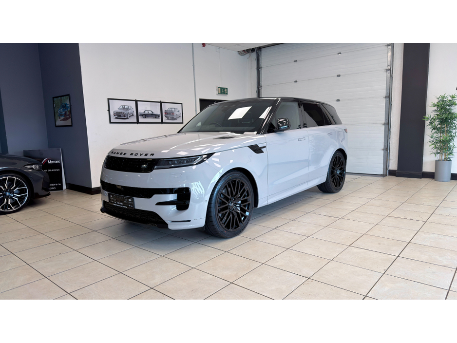 2025 Land Rover Range Rover - image 30