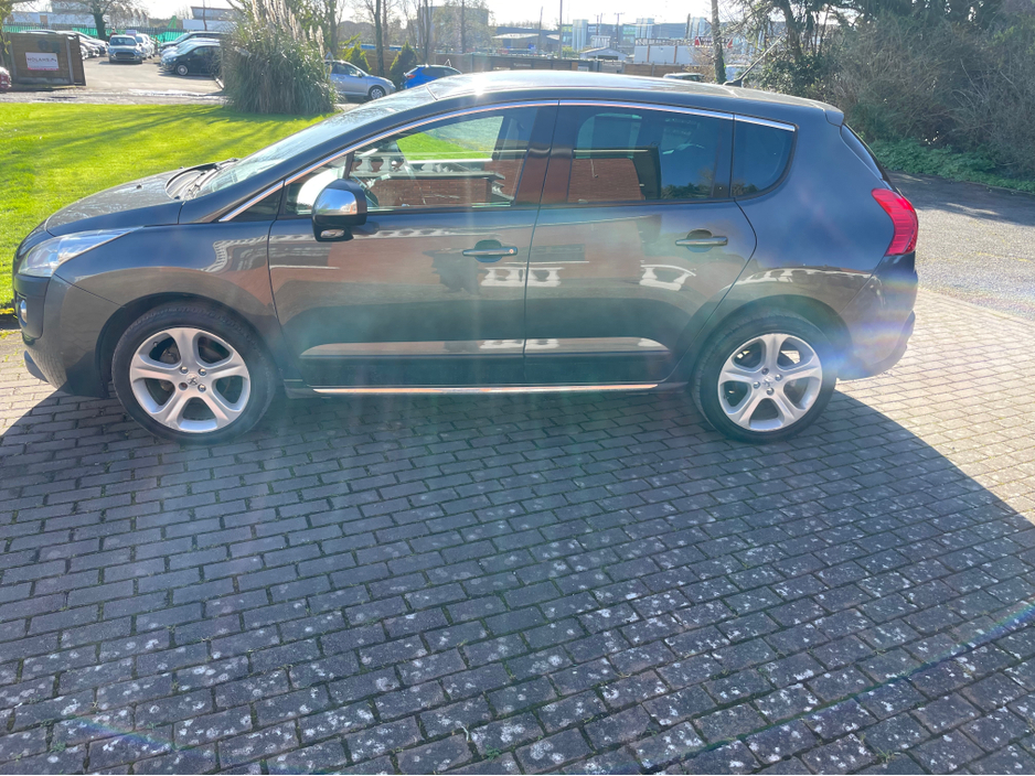 2013 Peugeot 3008 - image 10