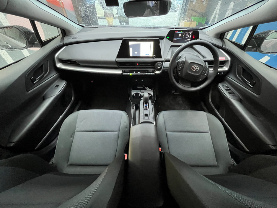 2025 Toyota Prius - image 13