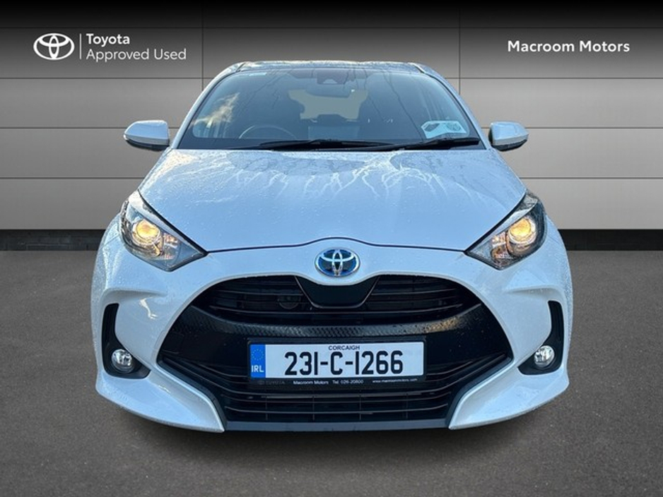 2023 Toyota Yaris FRESH SELECTION OF TRADE-INS YARIS CROSS LUNA €26,000