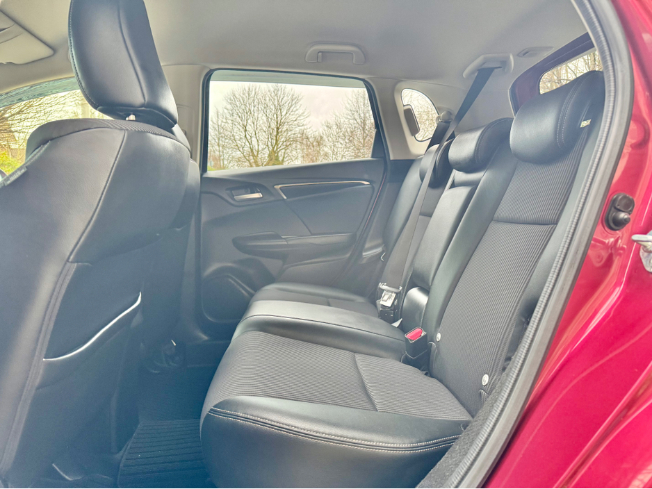 2019 Honda Fit HYBRID!!HIGH SPEC!!ONLY 18K MLS!! €14,900