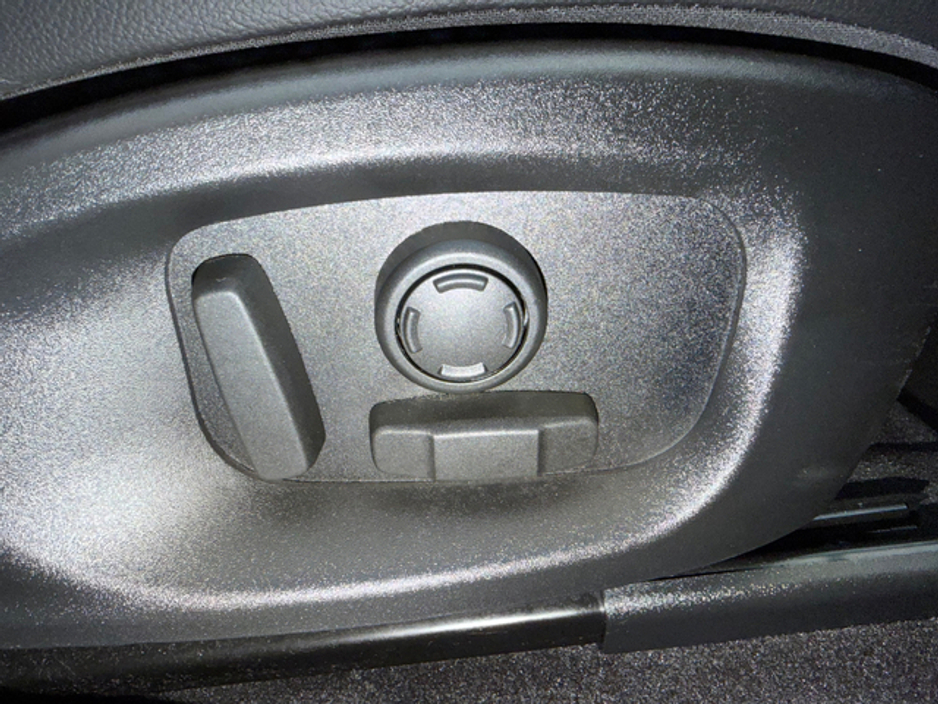 2024 Jaguar I-Pace - image 20