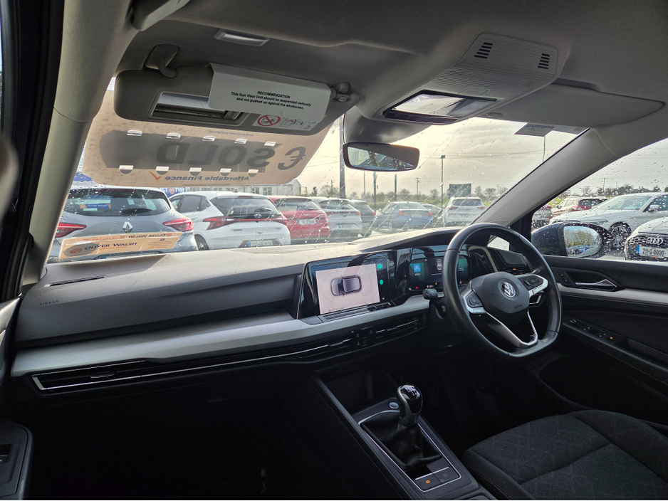 2022 Volkswagen Golf - image 14