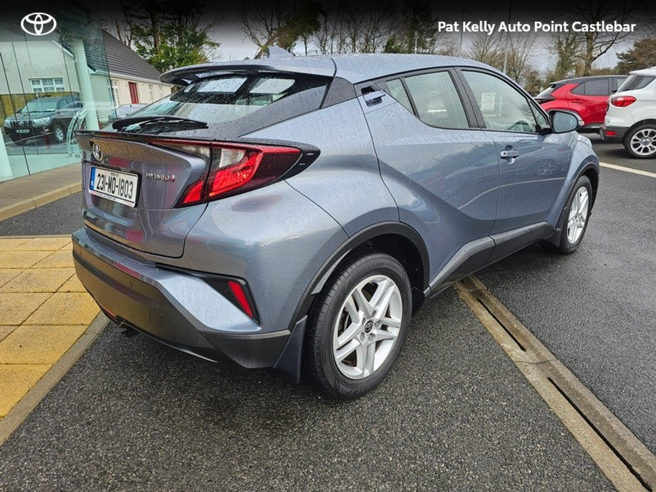 2023 Toyota C-HR C-HR HYBRID LUNA €29,900