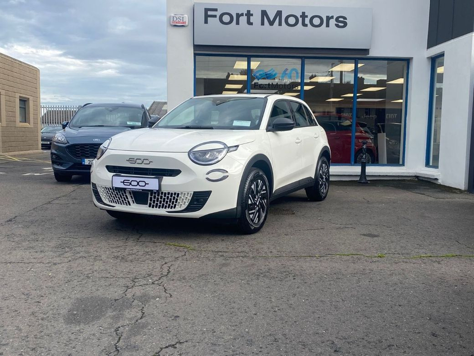 2026 Fiat 600 HYBRID 1.2 €28,995