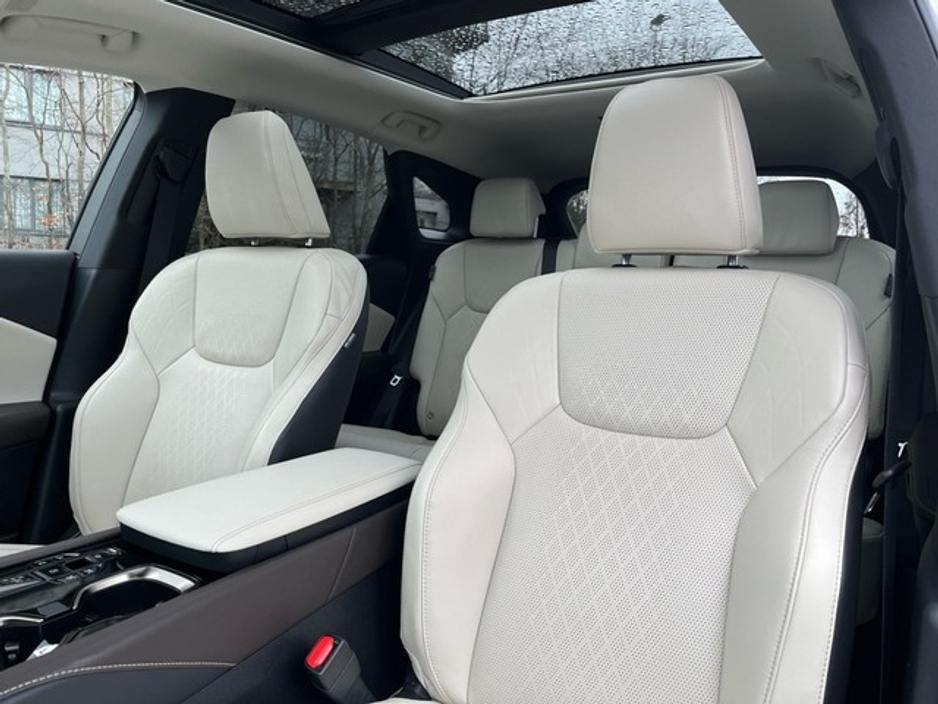 2024 Lexus RX 450 h - image 15
