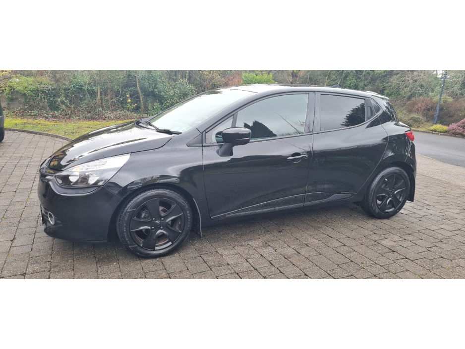 2014 Renault Clio 1.2 Petrol Dynamique MediaNav 75 bhp €6,900