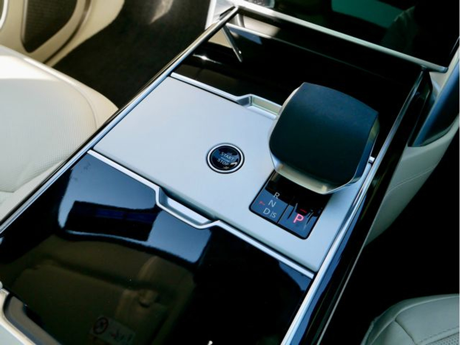 2025 Land Rover Range Rover - image 38